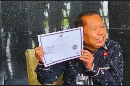 Arsul Sani Bantah Ijazah Palsu Tunjukkan Bukti Asli & Foto Wisuda