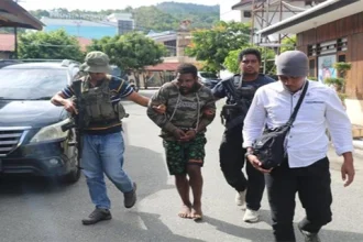 Satgas Cartenz Tangkap KKB Pelaku Tewas Nakes Buron 4 Tahun