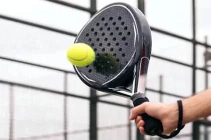 Tips Membawa Raket Padel Terbang Hindari Masalah Bandara