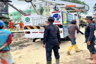 Brimob Bantu Pulihkan Listrik di Aceh Tamiang Setelah Bencana