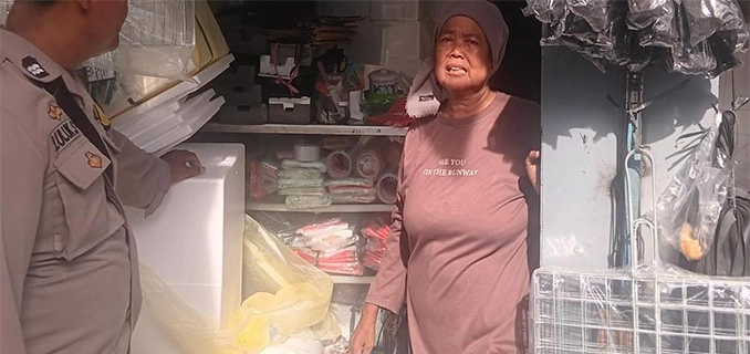 Duit & HP Nenek Jakut Dicuri Pelaku Gunakan Modus Beli Boks