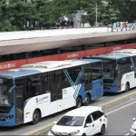 Naik Transjakarta Solusi Rayakan Malam Tahun Baru di Jakarta