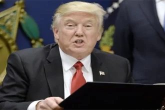 Pemecatan 8 Hakim Imigrasi Trump di New York Picu Pertanyaan