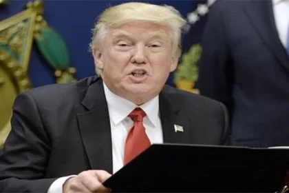 Pemecatan 8 Hakim Imigrasi Trump di New York Picu Pertanyaan