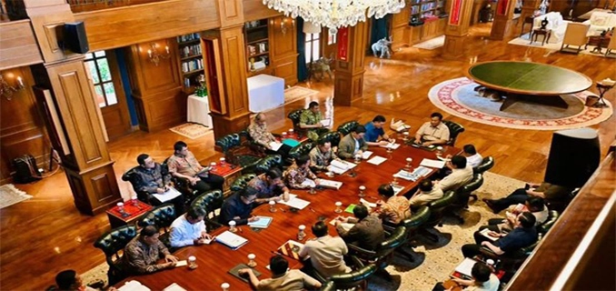 Rapat Menteri di Hambalang Prabowo Minta Penanganan Bencana