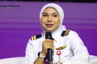 Kesaksian Pilot Rute Penerbangan Paling Menantang di Indonesia