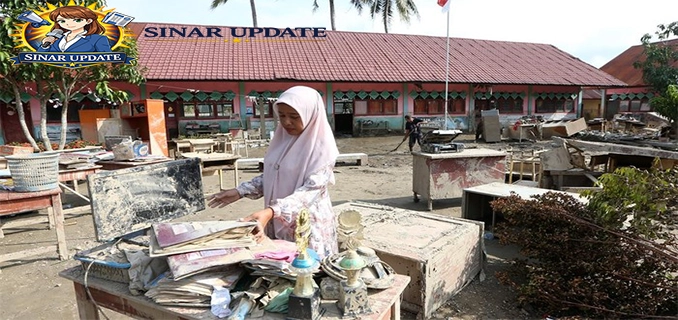 Sekolah di Aceh Mulai Bersih-bersih Pascabanjir Bandang