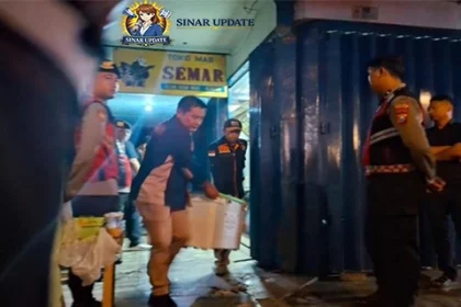 Geledah 16 Jam Emas Toko Semar Nganjuk Disita