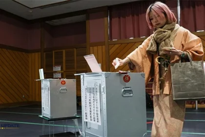 Pemilu Jepang Digelar Pemilih Berkostum Kimono Jadi Sorotan