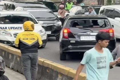 Pemobil Ugal-ugalan Jakpus Bengong Ditangkap