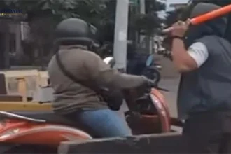 Peringatan Keras Pelaku Pungli Road Barrier Kota Tua